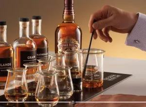 Elabora tu propio blended con Chivas Lab, el laboratorio para los amantes del whisky 