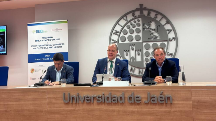 Paco Reyes, Nicolás Ruiz y Juan Bautista presentan el VI Congreso Internacional sobre Aceite de Oliva y Salud