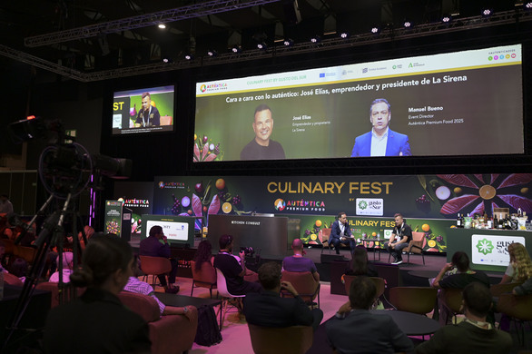 José Elías y Manuel Bueno en el escenario Culinary Fest de Auténtica Premium Food, evento gastronómico en FIBES Sevilla