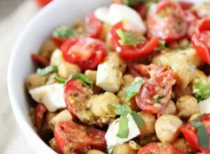 Diez ensaladas que demuestran que comer sano es muy sabroso