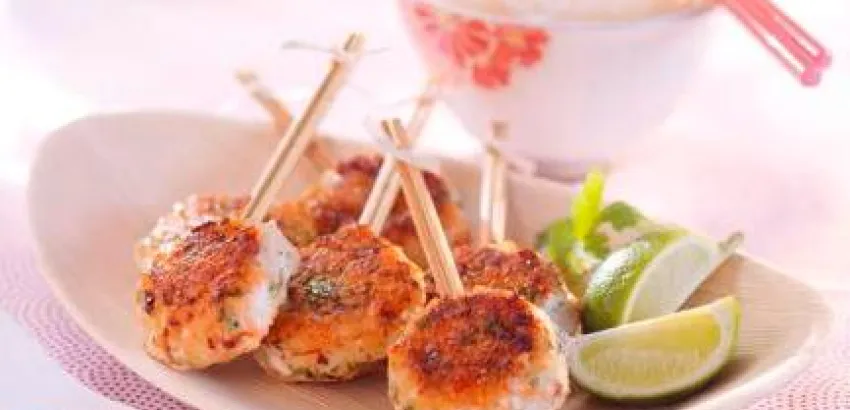 Piruletas tailandesas de Bacalao y Salmón Noruegos Frescos Piruletas tailandesas de Bacalao y Salmón Noruegos Frescos
