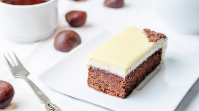 Bizcocho de castañas y chocolate blanco