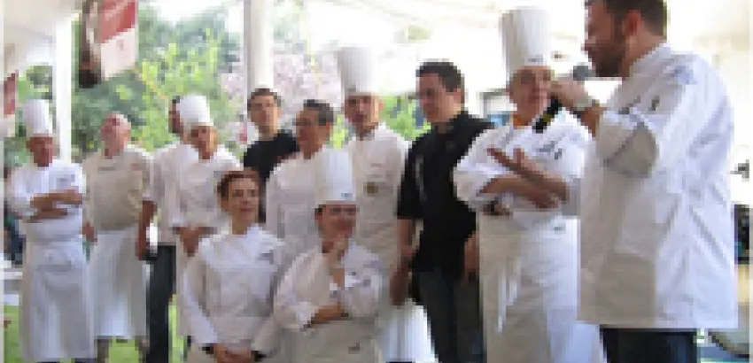 México: Chefs al Rescate se constituye como Fundación y anuncia siete eventos para el 2012 México: Chefs al Rescate se constituye como Fundación y anuncia siete eventos para el 2012