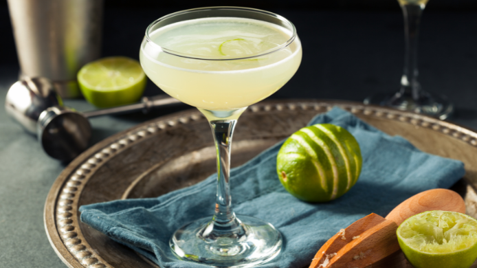 Cóctel Gimlet, ginebra