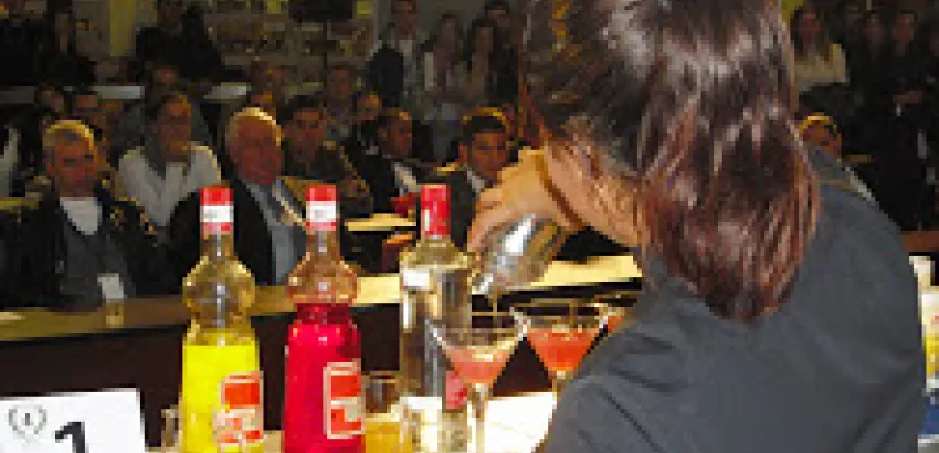 VII Concurso Profesional de Coctelería ‘PREMIOS H&T 2016’ VII Concurso Profesional de Coctelería ‘PREMIOS H&T 2016’
