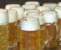 Los españoles beben menos cerveza pero más bebidas sin alcohol Los españoles beben menos cerveza pero más bebidas sin alcohol
