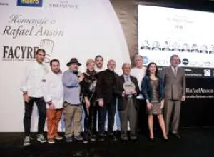 Homenaje a la Gastronomía española en la figura de Rafael Ansón