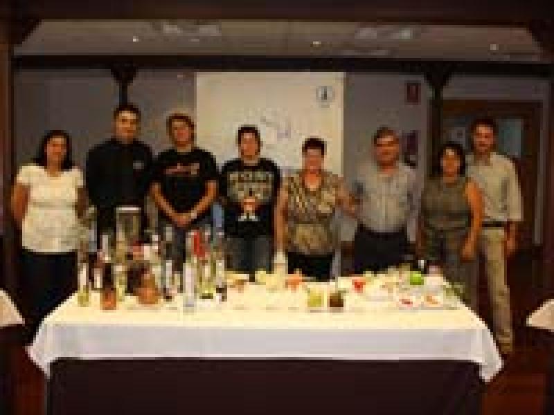 Los productos amparados por Aguardientes y Licores tradicionales de Galicia protagonizan una demostración de coctelería