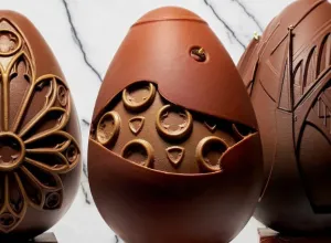 Fabien Emery y Evok Collection presentan los huevos de chocolate inspirados en Notre Dame