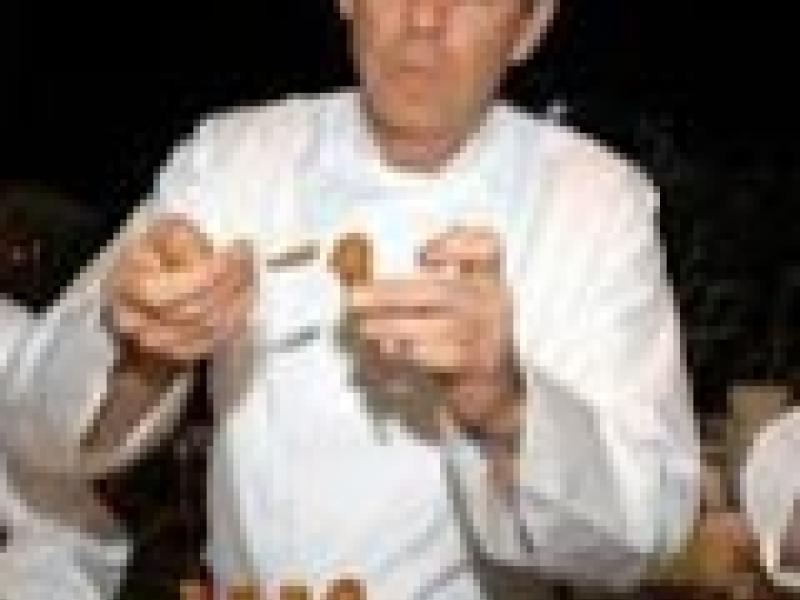 Visita de un chef a restaurante de Hong Kong provoca millonaria cena