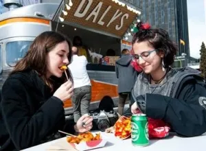 Street food para celiacos, paella sobre ruedas y fusión asiática