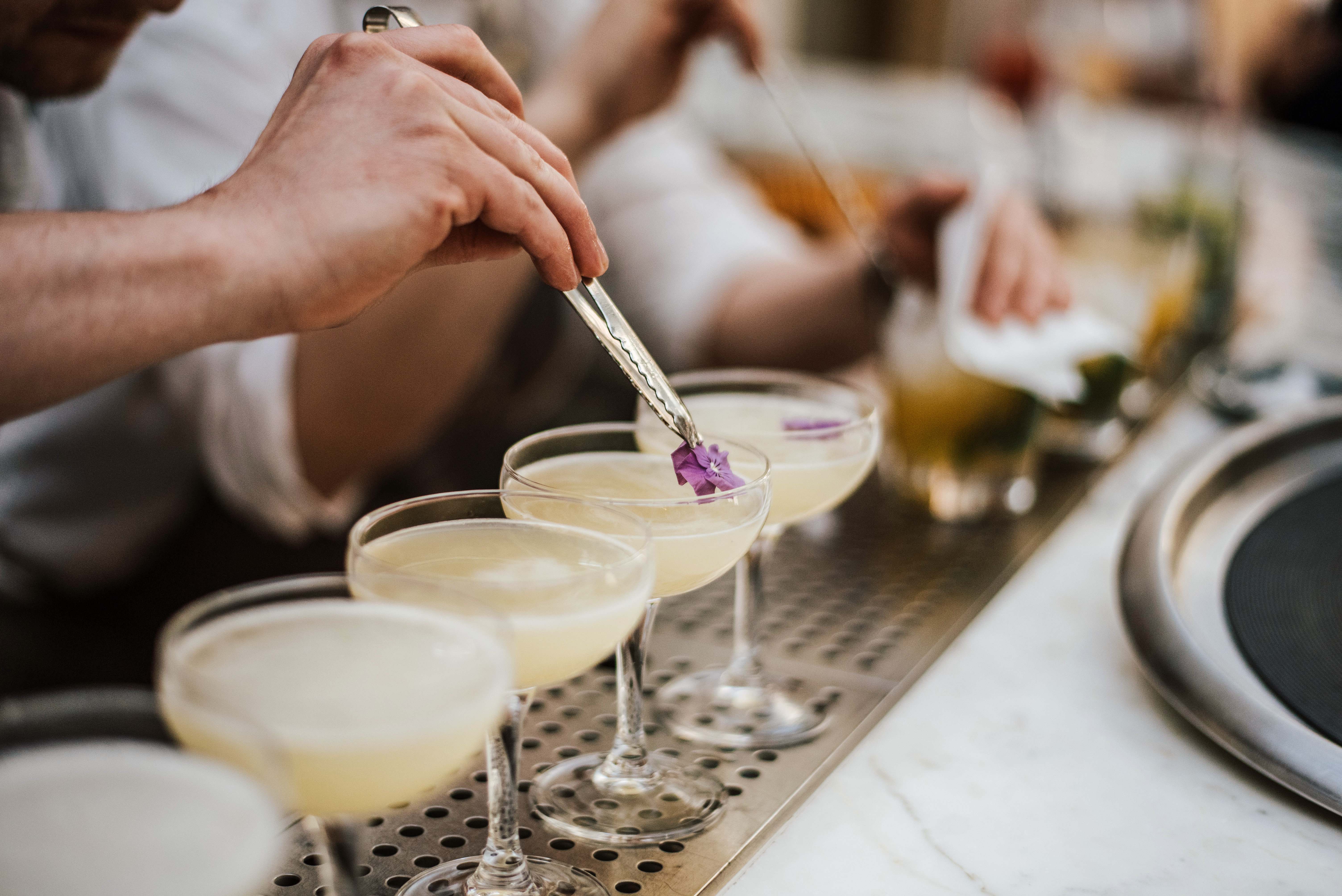 La gastronomía líquida en Iberoamérica se basa, en gran medida, en los cócteles y destilados. (Foto: Freepik) gastronomía líquida en Iberoamérica