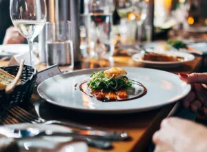 plato en restaurantes