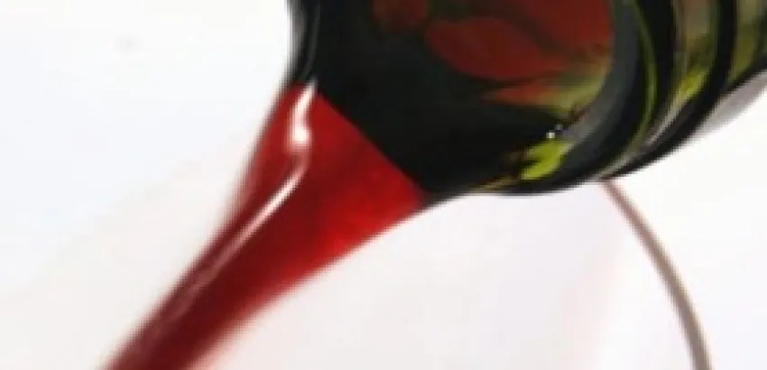 Médicos españoles defienden consumo moderado de vino incluso más que la abstención Médicos españoles defienden consumo moderado de vino incluso más que la abstención