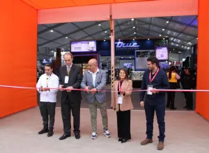 De izquierda a derecha: Angello Bertini, maestro pizzaiolo; Pablo García Wagner, presidente AHORA; Christian Dancourt y Aydee Ayala, de Gastromaq y Gabriel Gechelin, gerente de Alimentos en Perú