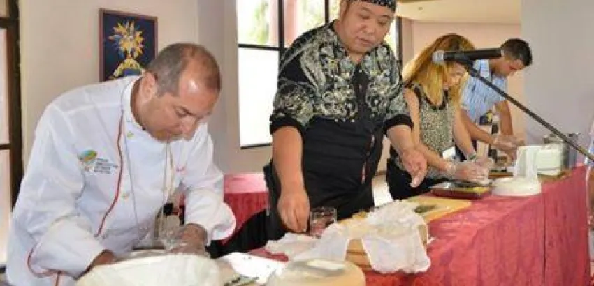 Una clase de sushi en Seminario de Excelencias Gourmet Una clase de sushi en Seminario de Excelencias Gourmet