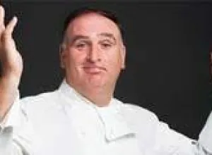 Chef José Andrés demanda a Donald Trump por 8 millones