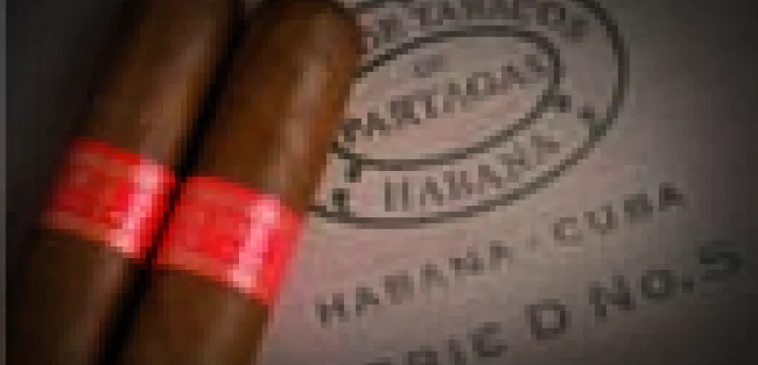 Habanos Cortos. Grandes placeres, breves momentos Habanos Cortos. Grandes placeres, breves momentos