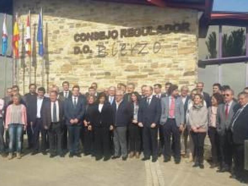 CECRV renueva sus cargos electos y refuerza su compromiso en la campaña sobre el vino con D.O. que lanzará en 2016 