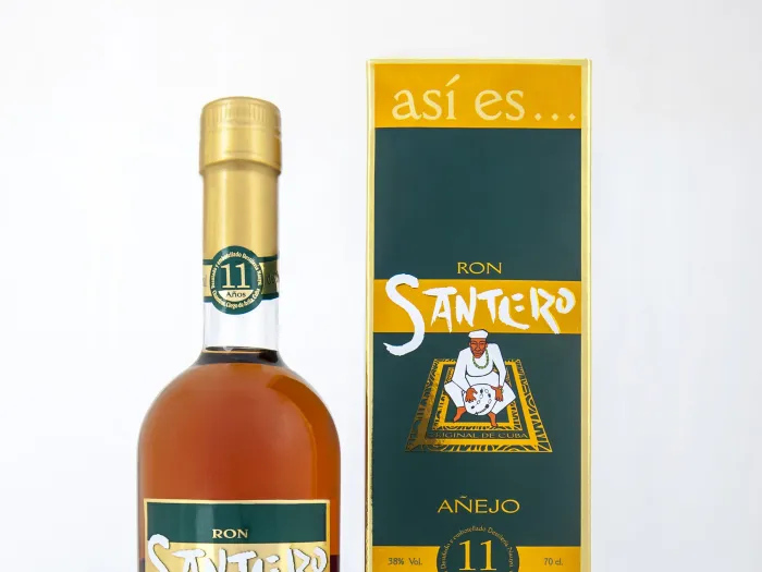 Ron-Santero-11-años-botella-estuche-Tecnoazucar