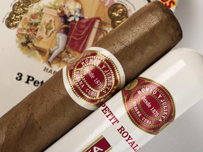  Romeo y Julieta Petit Royales