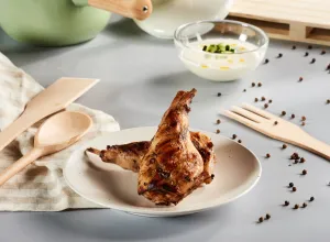 conejo-Muslos-de-conejo-con-yogur-pimienta-y-cilantro 