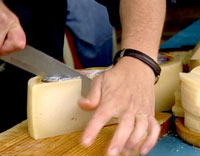 Los españoles dedican casi el cuatro por ciento de su dinero a queso Los españoles dedican casi el cuatro por ciento de su dinero a queso