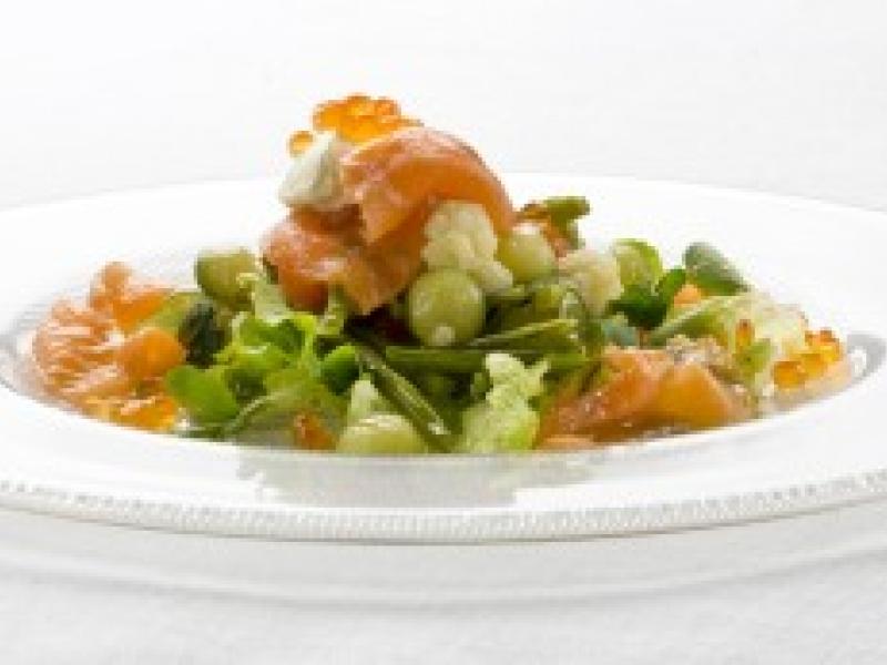 Ensalada de verduras al vapor con Salmón Noruego Ahumado