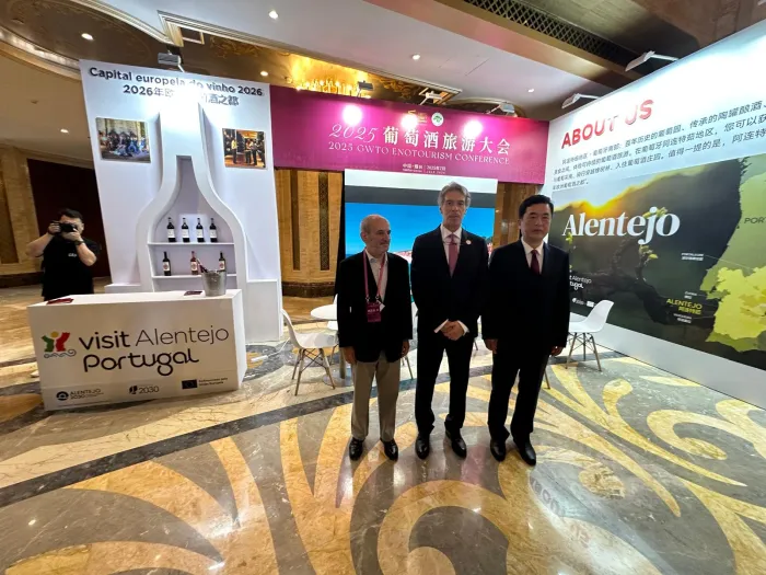 Delegación presente II Cumbre Mundial OMET del Enoturismo Responsable 2025