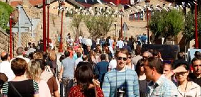 El Barrio de la Estación de Haro (La Rioja) acogerá en septiembre la 2da edición de su fiesta para amantes del vino y la gastronomía El Barrio de la Estación de Haro (La Rioja) acogerá en septiembre la 2da edición de su fiesta para amantes del vino y la gastronomía