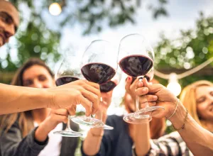 Enoturismo-Enoturistas-consumo-de-vino