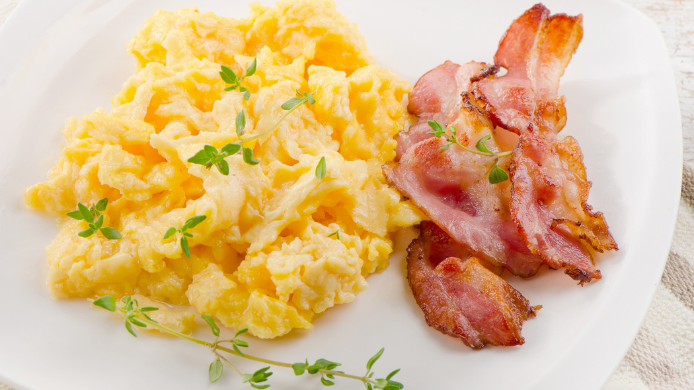Desayuno con bacon