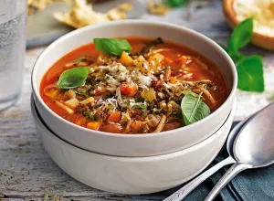  Sopa minestrone