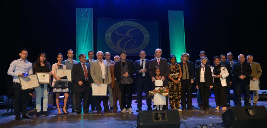Grupo Excelencias entrega a importantes personalidades e instituciones los Premios Excelencias Cuba 2015 Grupo Excelencias entrega a importantes personalidades e instituciones los Premios Excelencias Cuba 2015