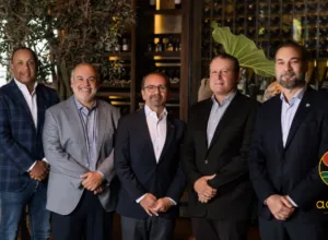 Junta directiva de la Asociación Dominicana de Restaurantes (ADERES) proyecta la gastronomía dominicana