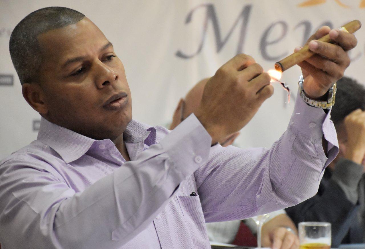 habano-sommelier-concurso-amaury-jimenez-cuba