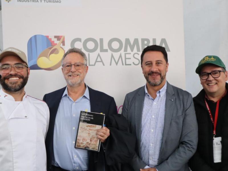 Leandro Carvajal, Azriel Bibliowicz, Arturo Bravo (Viceministro de Turismo) y Carlos Alberto Vives