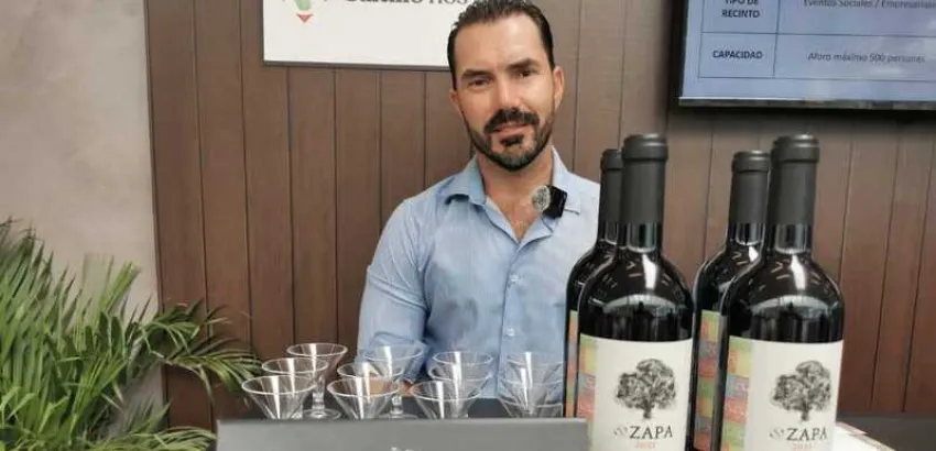 Fernando Garza, asociado de la marca Zapa Fernando Garza, asociado de la marca Zapa