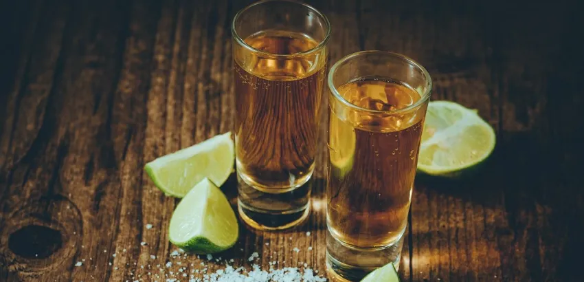 tequila con sal y limón