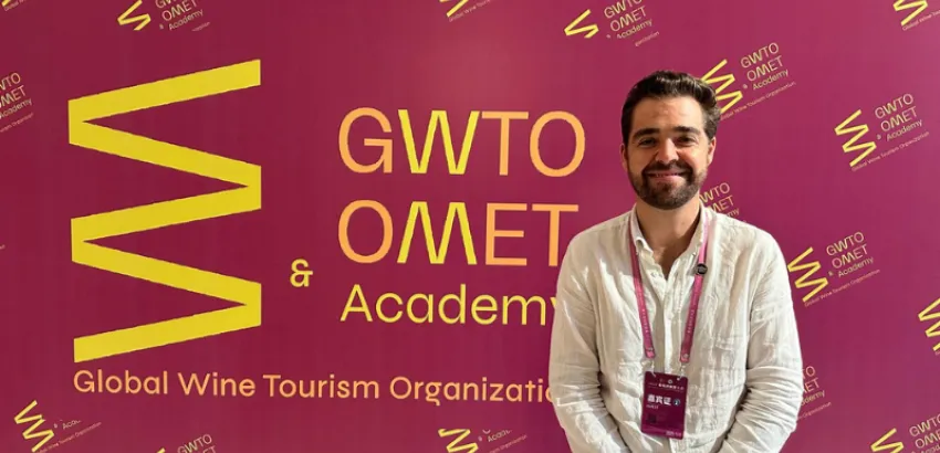 Eugenio Parrodi de Cava 57 en la Cumbre Mundial de Enoturismo Responsable Vino de querétaro entrevista Cava 57