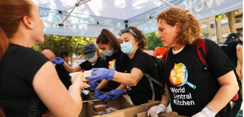 Ayuda humanitaria de World Central Kitchen en Paiporta Valencia world central kitchen valencia