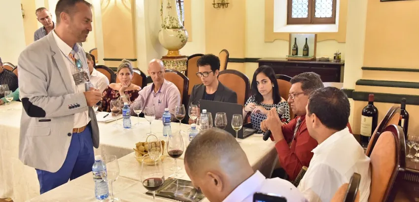 Bodegas Fuenmayor se hace sentir en la Fiesta del Vino