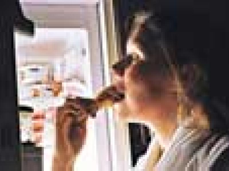 Comer en horario nocturno engorda más