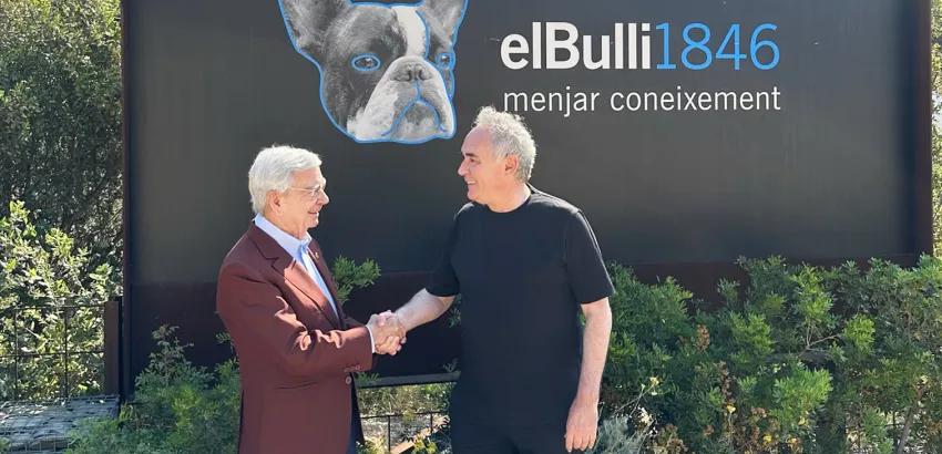 Rafael Ansón con Ferran Adrià en la inauguración del museo elBulli 1846. Rafael Ansón con Ferran Adrià en la inauguración del museo elBulli 1846.