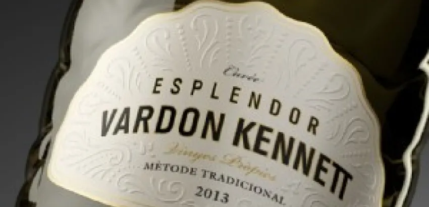 Torres presenta Esplendor, de Vardon Kennet Torres presenta Esplendor, de Vardon Kennet