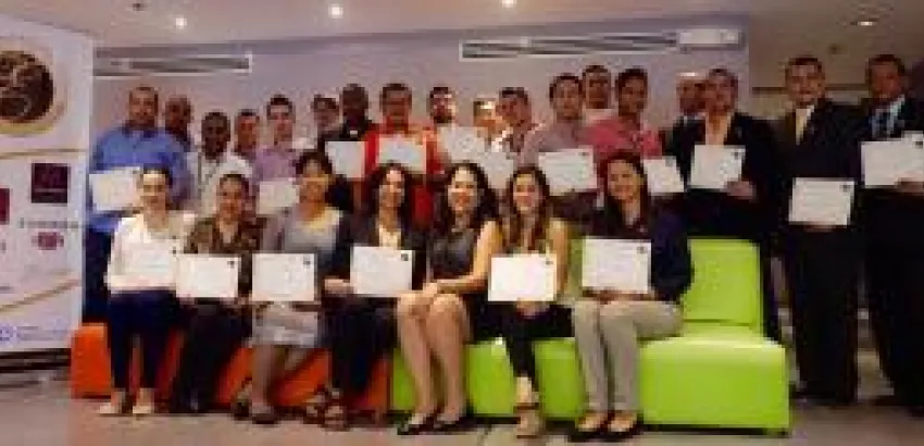 Finaliza en Panamá primer curso del año Meseros Gourmet de Grupo Excelencias Finaliza en Panamá primer curso del año Meseros Gourmet de Grupo Excelencias
