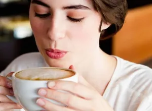 café-calves-para-tomar-cafe-Kaiku-Caffe-Latte