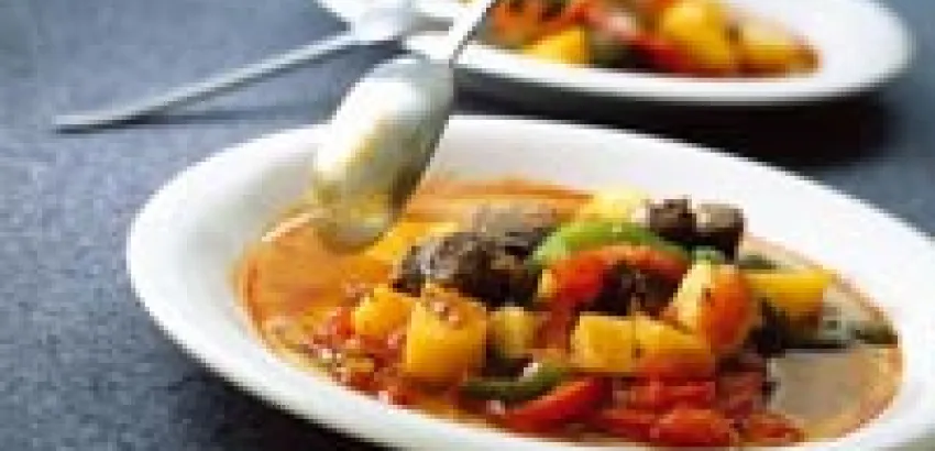 Gulasch húngaro Gulasch húngaro