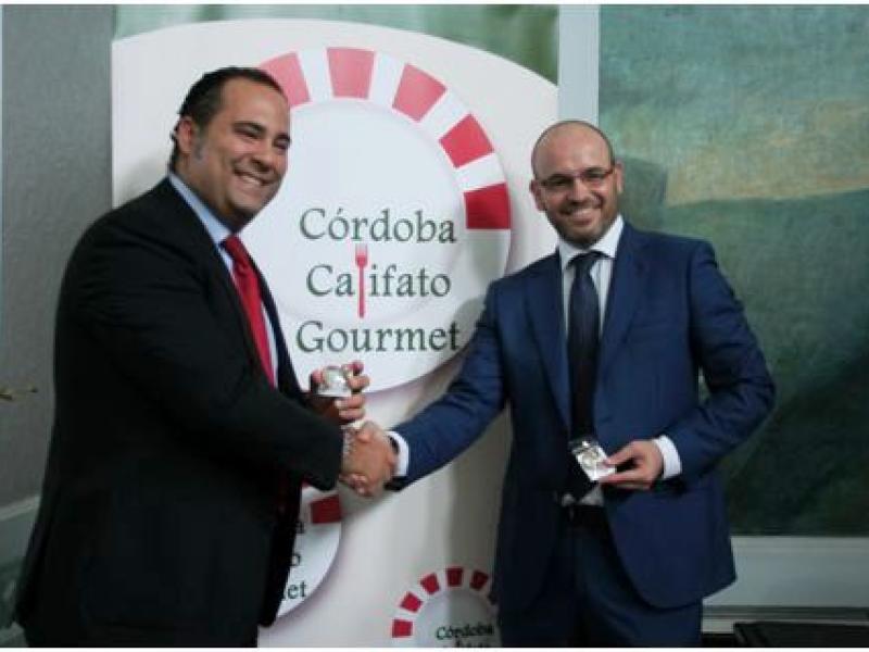 Las gafas-sonrisa de Miaoquehago serán el complemento solidario de Córdoba Califato Gourmet