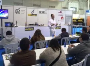Clases magistrales y talleres temáticos en ‘Aula MAKRO’